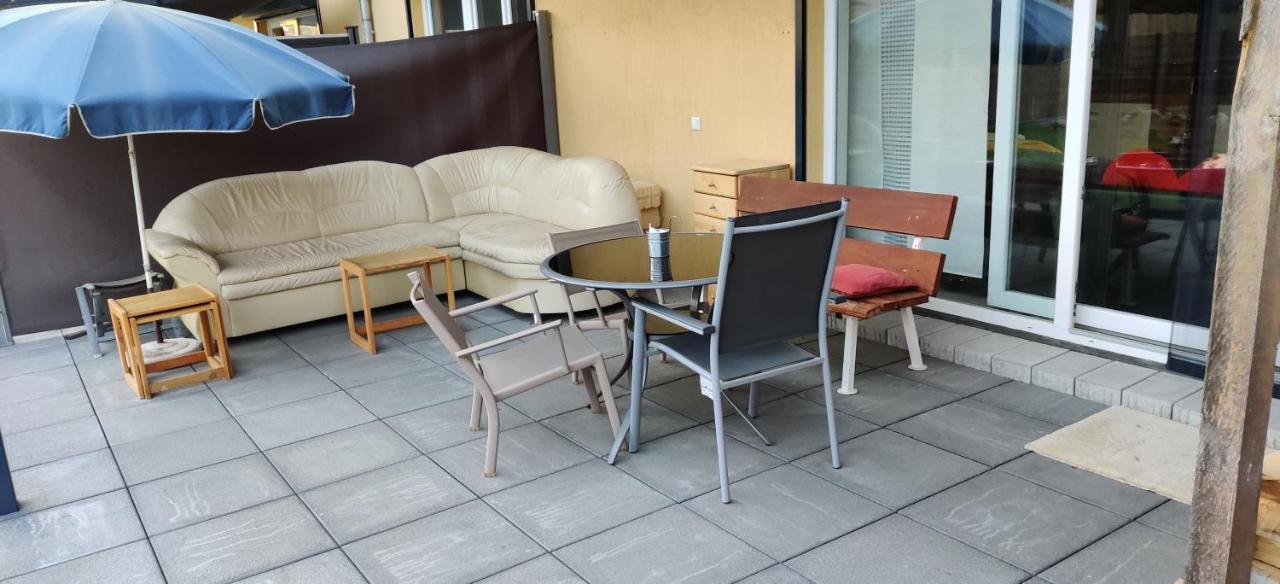 Apartmán Ebenerdig Mit Terrasse & Garten, Wlan & Parkplatz! Self Check-In & Check-Out! Schwedenofen! Auggen Exteriér fotografie